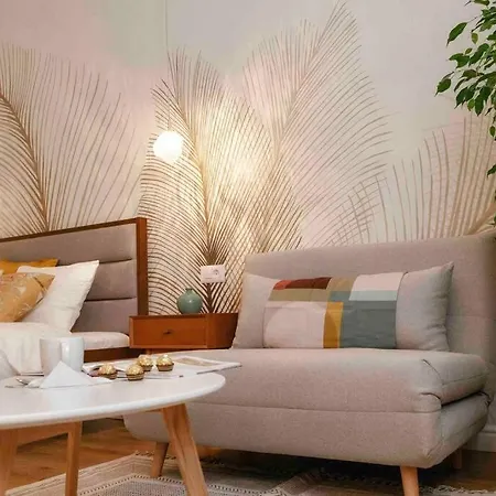Bright - Location - Old Town + Netflix Bucharest