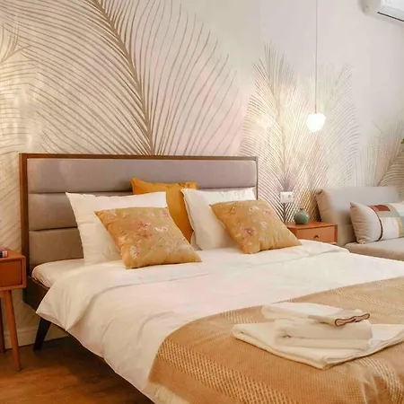 Bright - Location - Old Town + Netflix Apartman