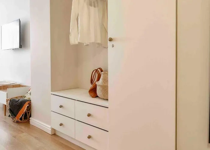 Bright - Location - Old Town + Netflix * Bukarest