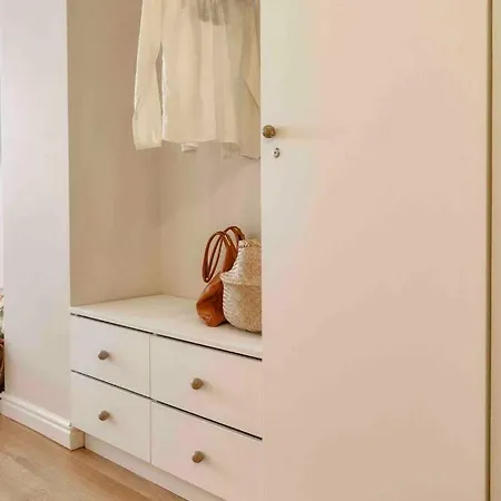 Bright - Location - Old Town + Netflix * Bucharest