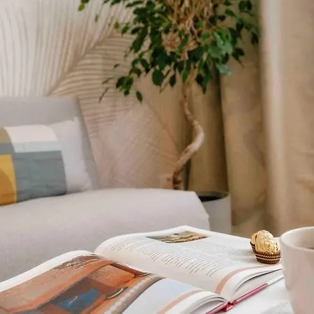 Apartment Bright - Location - Old Town + Netflix Bucharest